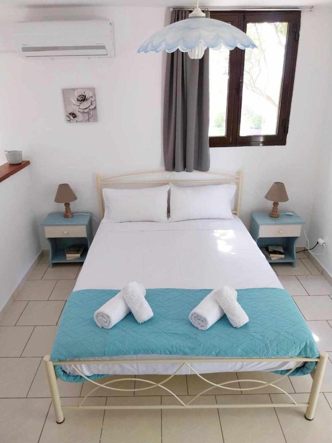 Ratzaklíon Daphnes Apartments מראה חיצוני תמונה